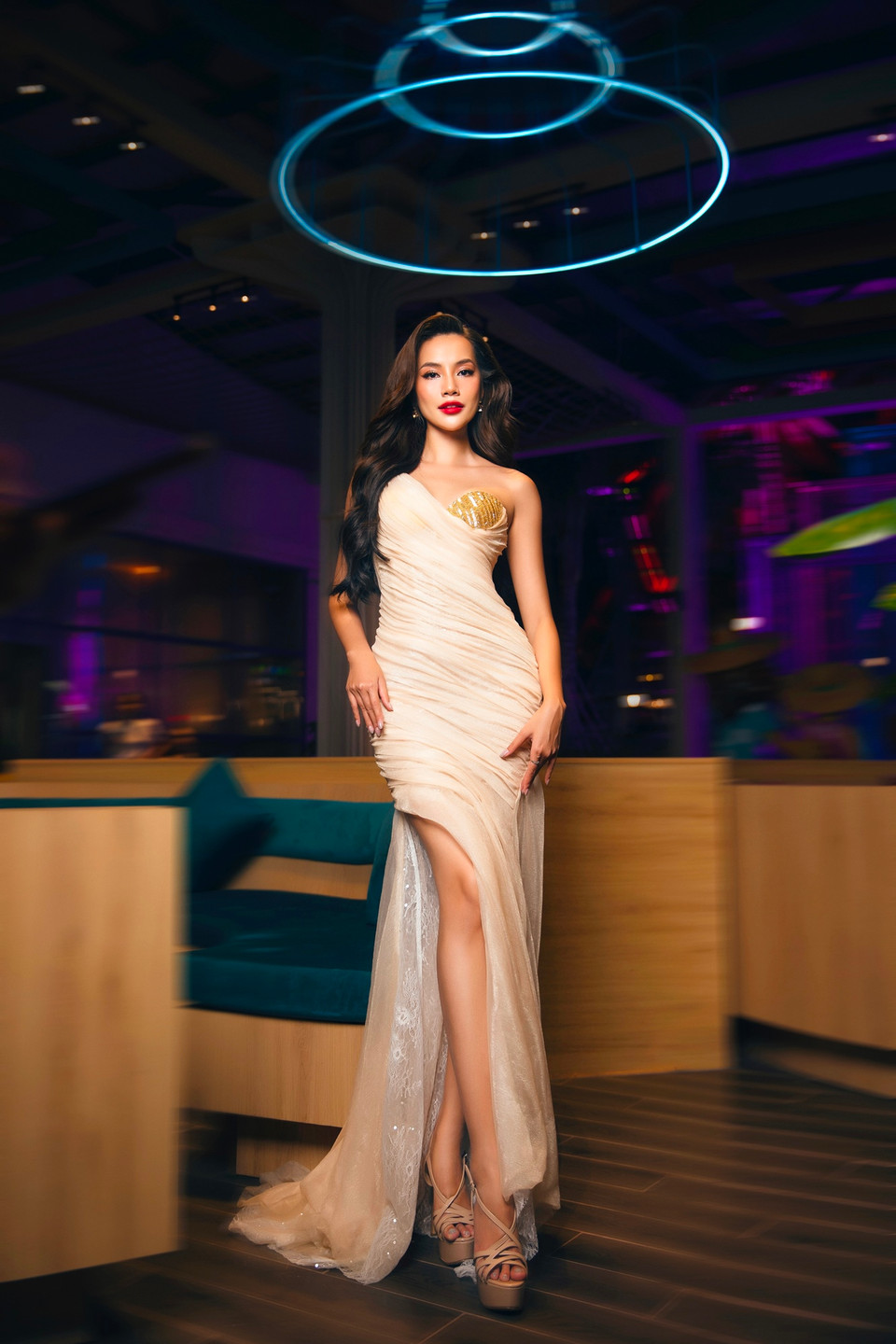 Hoa hậu quê Khánh Hòa, cao 1,76 m, nặng 54 kg, số đo ba vòng lần lượt là 88-63-99 cm. (Ảnh: CTV/Vietnam+)