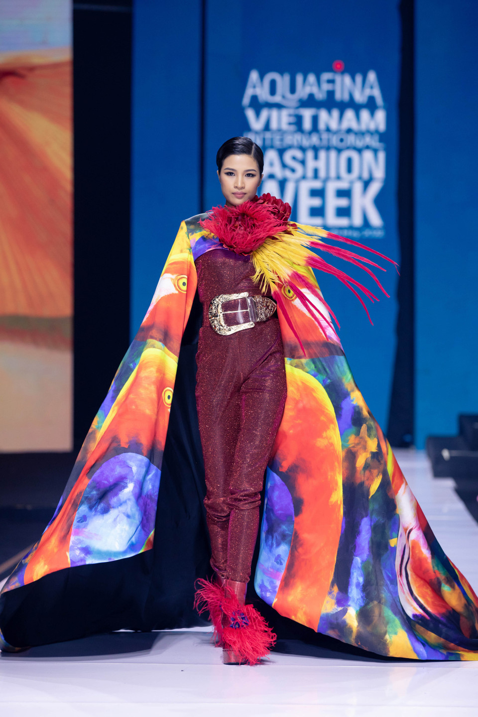 Cùng ngắm những thiết kế độc đáo trong bộ sưu tập ‘Rose Secret’ của nhà tạo mẫu Tuyết Lê. (Ảnh: CTV/Vietnam+)