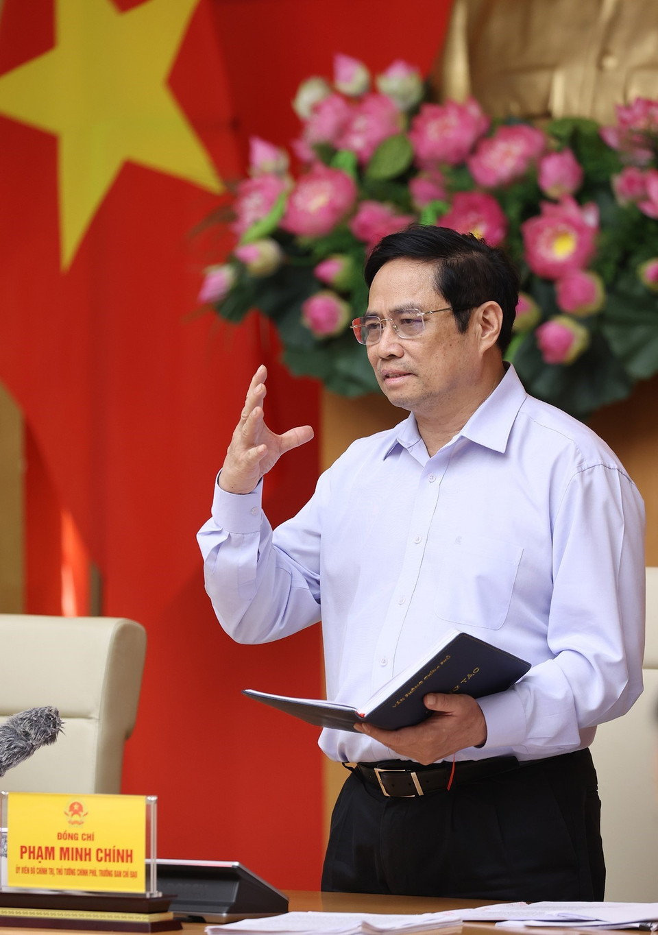 Thủ tướng Phạm Minh Chính, Trưởng Ban Chỉ đạo Trung ương Tổng kết Nghị quyết 19-NQ/TW phát biểu tại hội nghị. (Ảnh: Dương Giang/TTXVN)