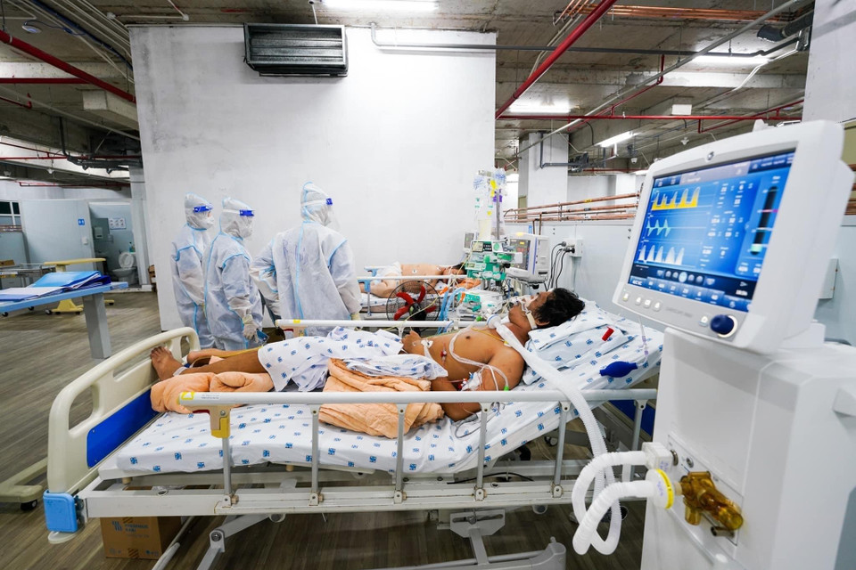 Ban đầu, Trung tâm Hồi sức tích cực này có 250 giường cho bệnh nhân nặng và sẽ tiếp tục được tăng thêm 115 giường nữa để đón bệnh nhân. (Ảnh: TTXVN phát)