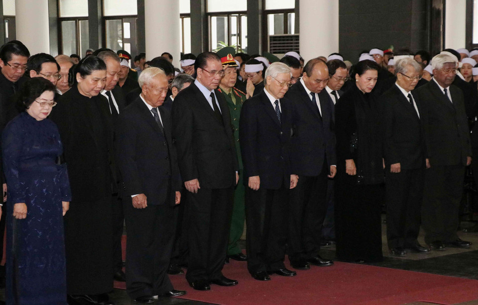 Đoàn đại biểu Ban Chấp hành Trung ương Đảng do Tổng Bí thư, Chủ tịch nước Nguyễn Phú Trọng làm trưởng đoàn viếng đồng chí Nguyễn Phúc Thanh. (Ảnh: Văn Điệp/TTXVN)