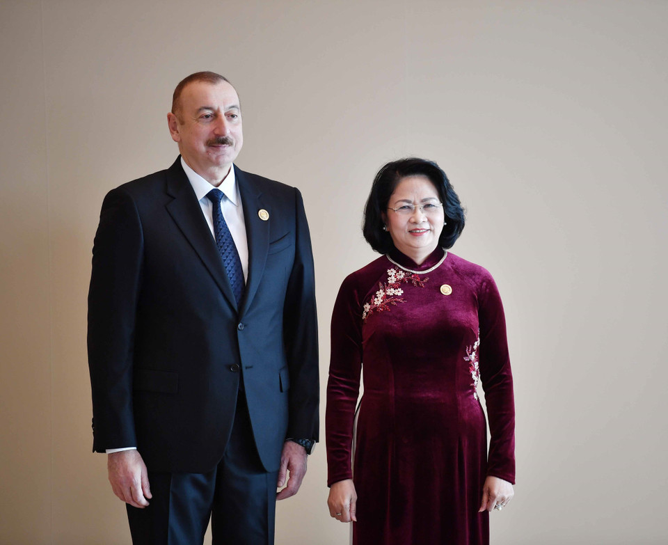  Phó Chủ tịch nước Đặng Thị Ngọc Thịnh và Tổng thống Azerbaijan Ilham Aliyev tại Lễ khai mạc. (Ảnh: Phương Hoa/TTXVN)