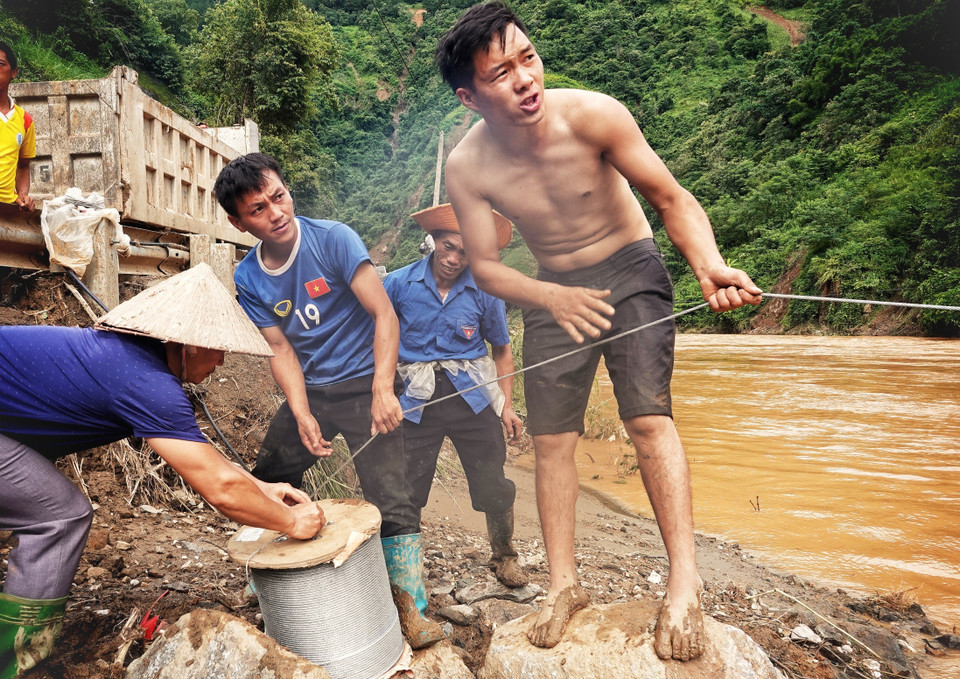 Toàn xã Lao Chải có 92 nhà bị ảnh hưởng, 26/92 nhà bị thiệt hại từ 70-100%, 5 nhà bị sập hoàn toàn và 18 nhà cần di dời khẩn cấp và hàng chục ha lúa, ngô bị thiệt hại do sạt lở. (Ảnh: Tuấn Anh/TTXVN)