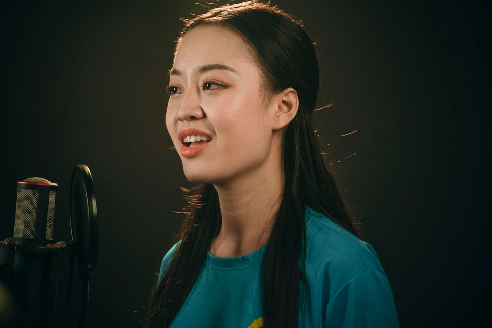 Hãy yêu thương, quan tâm và trân trọng những người bên cạnh mình, san sẻ và hành động bằng cả trái tim. (Ảnh: BTC)