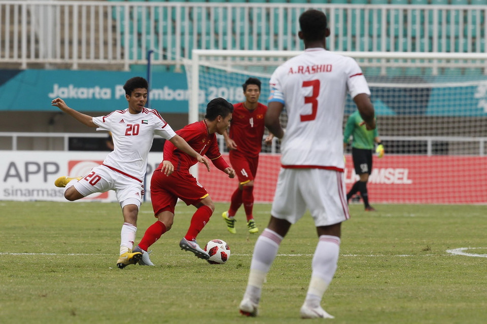 Quang Hải qua người khéo léo. (Ảnh: Hoàng Linh/TTXVN)