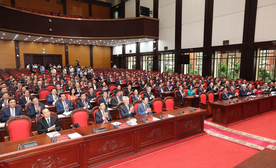 Hội nghị nhiệt liệt chúc mừng đồng chí Tô Lâm được bầu giữ chức Tổng Bí thư Ban Chấp hành Trung ương Đảng Cộng sản Việt Nam. (Ảnh: Trí Dũng/TTXVN)