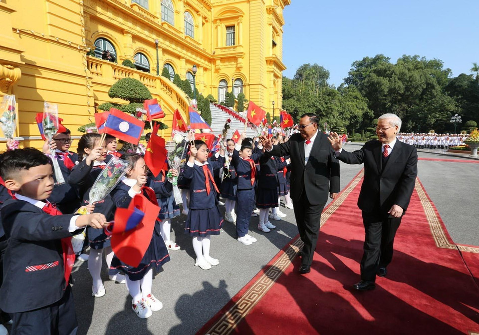 Lễ đón Tổng Bí thư, Chủ tịch nước Cộng hòa Dân chủ Nhân dân Lào Bounnhang Vorachith thăm hữu nghị chính thức Việt Nam, sáng 19/12/2017, tại Thủ đô Hà Nội. (Ảnh: Trí Dũng/TTXVN)