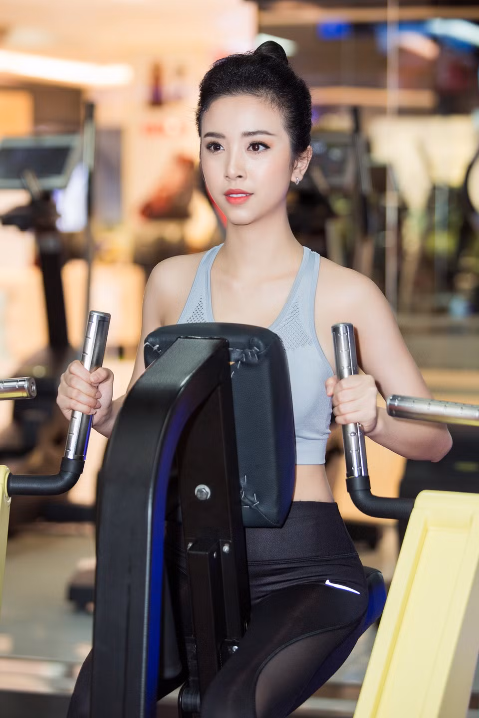 Sở hữu số đo 83-61-91, cô chia sẻ ngoài chế độ tập luyện cô còn kết hợp với chế độ ăn uống hợp lý và khoa học. (Ảnh: Tân Lê)