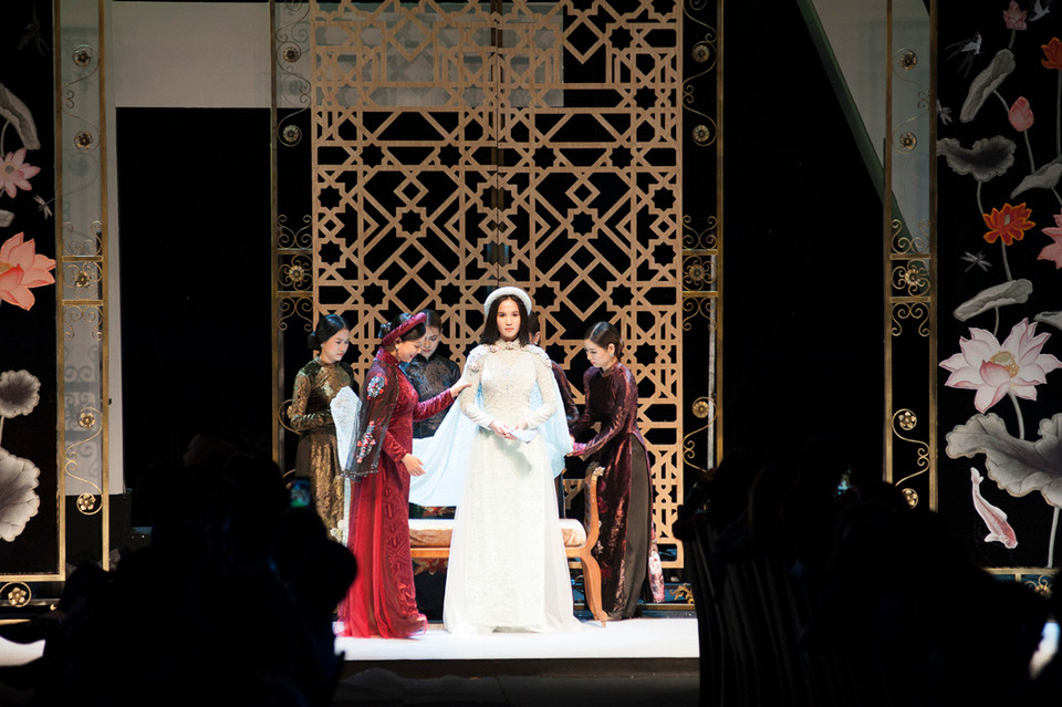 Màn trình diễn đã tái hiện hình ảnh mẹ chồng nàng dâu thời phong kiến.