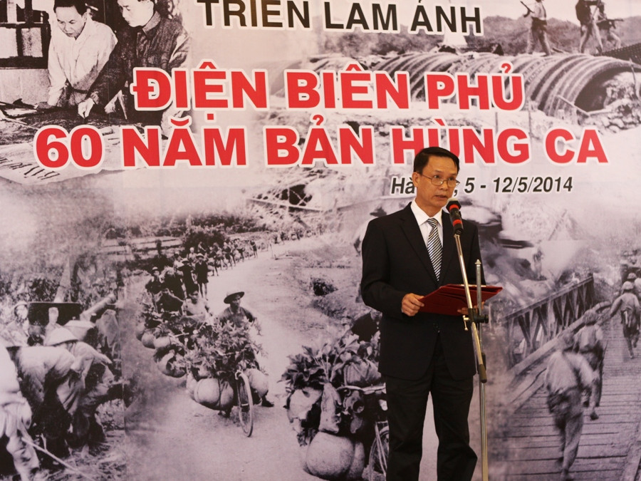 Giám đốc Thông tấn xã Việt Nam ông Nguyễn Đức Lợi phát biểu khai mạc triển lãm. (Ảnh: ChiLê/Vietnam+)