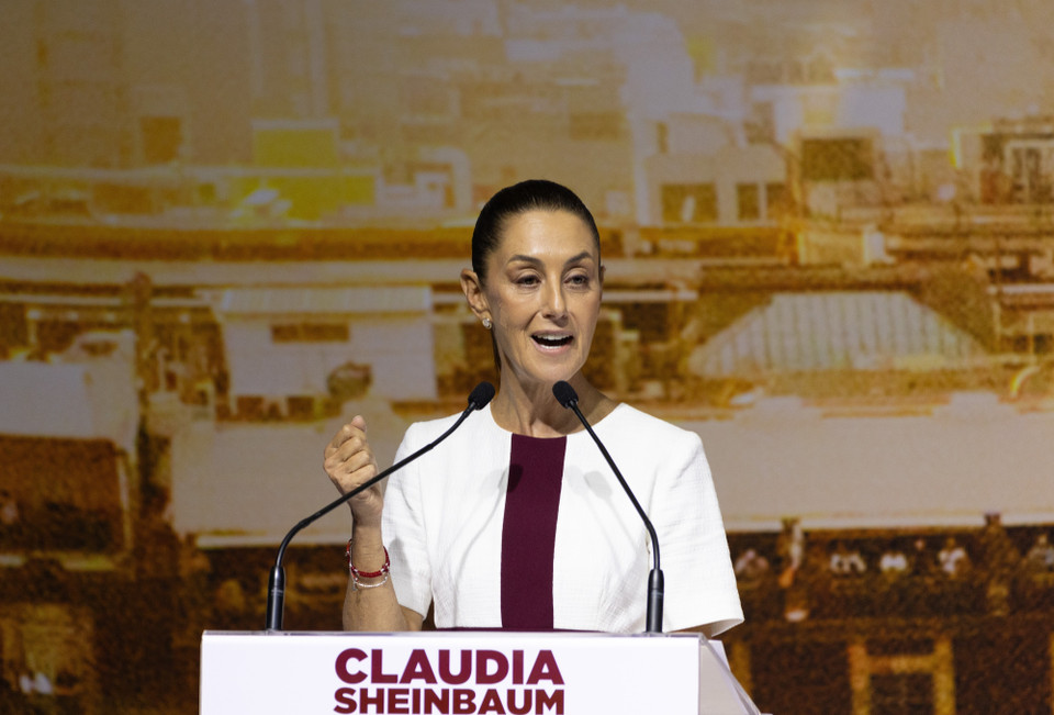 Ngày 27/11/2024, Tổng thống Mexico Claudia Sheinbaum đã có cuộc điện đàm với Tổng thống đắc cử Mỹ Donald Trump, thảo luận các vấn đề về người di cư, an ninh biên giới, cuộc chiến chống buôn bán và tiêu thụ fentanyl. (Ảnh: THX/TTXVN)