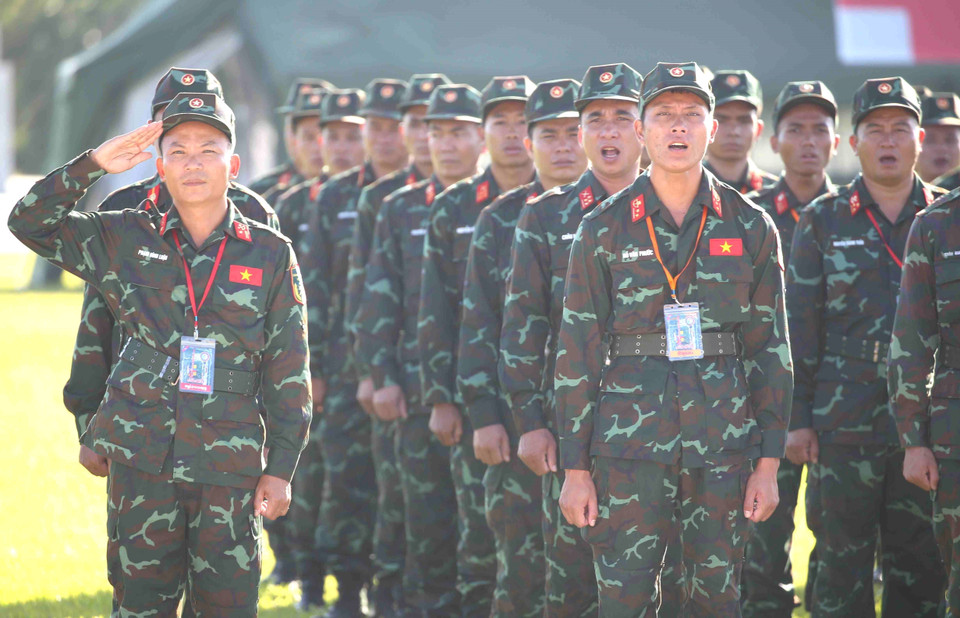 Cán bộ, chiến sỹ Quân đội Nhân dân Việt Nam tại sự kiện khai mạc diễn tập chung giữa quân đội 3 nước Campuchia-Lào-Việt Nam. (Ảnh: Huỳnh Thảo/TTXVN)