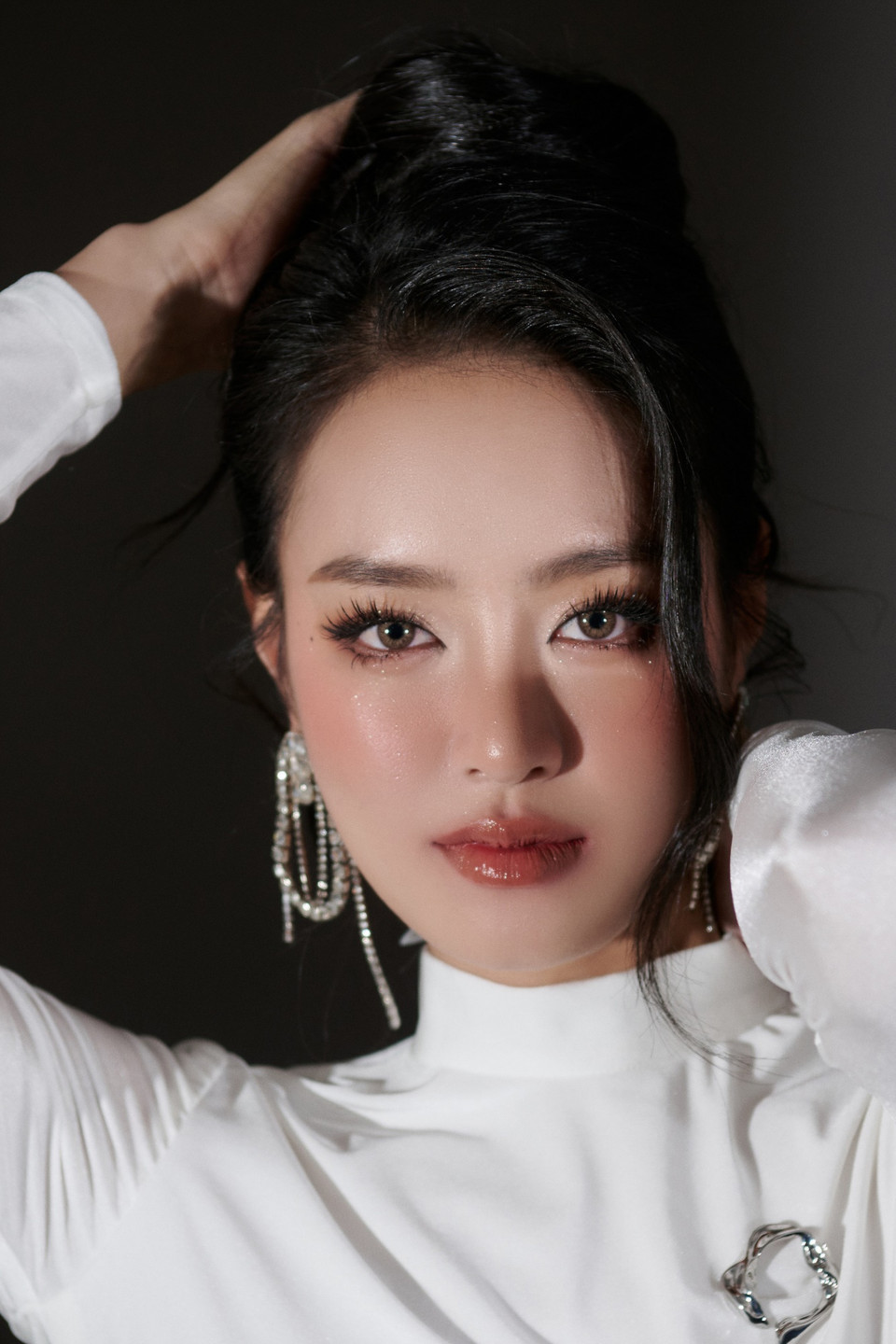 Thời gian gần đây, Khánh Linh là gương mặt gây chú ý nhờ khả năng giao tiếp, sự thông minh nhanh nhạy và thể hiện được cá tính riêng. Điều này giúp cô ghi dấu ấn trong lòng khán giả. (Ảnh: CTV/Vietnam+)