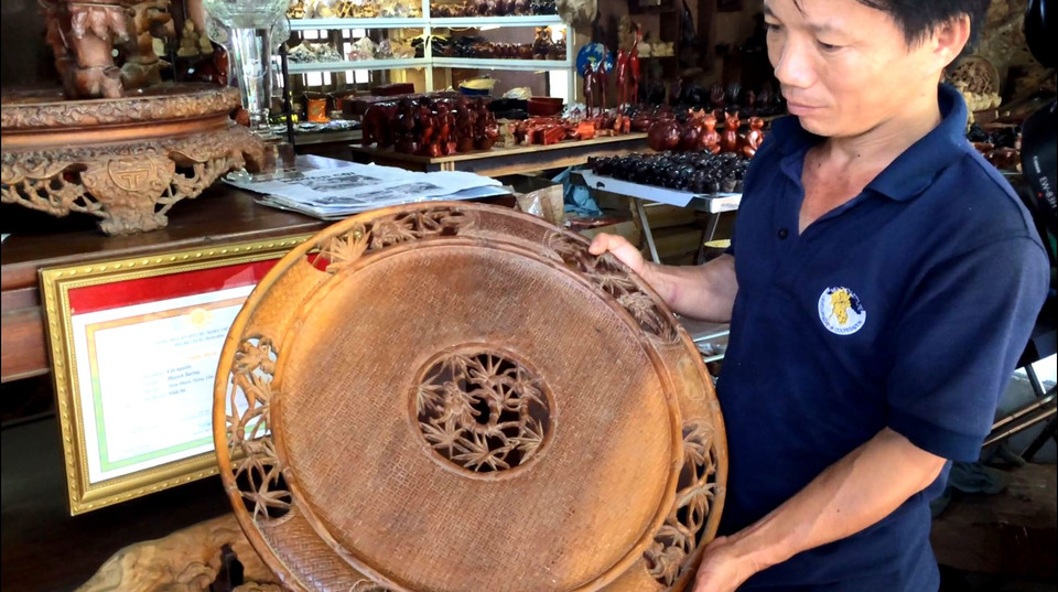 Một tác phẩm từng được nghệ nhân Huỳnh Sướng, người làng Kim Bồng mang đi triển lãm ở một sự kiện quốc gia vài năm trước. (Ảnh: Xuân Mai/Vietnam+)