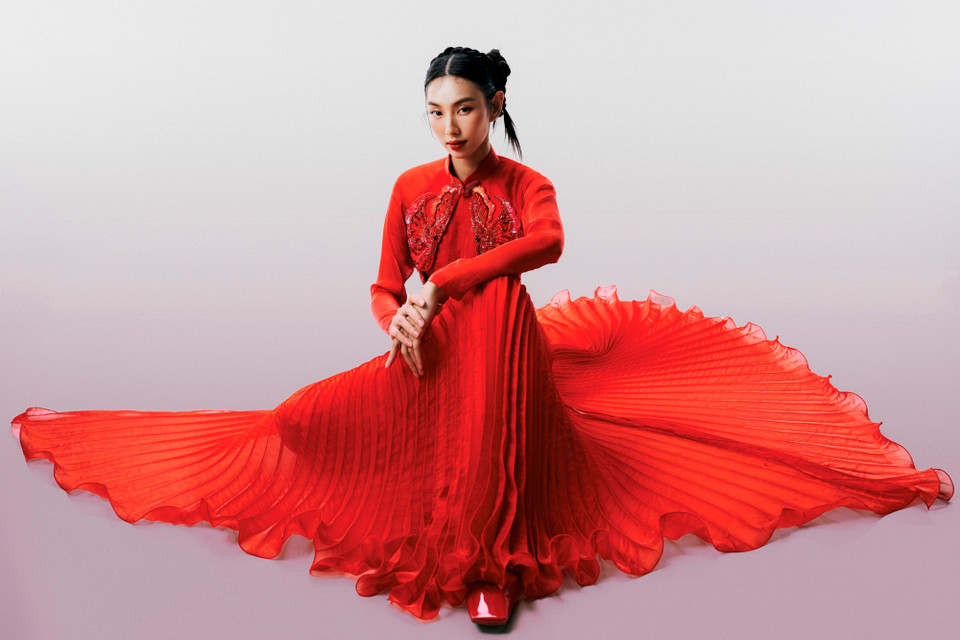 Thần thái của nữ diễn viên bộ phim Linh Miêu cũng được khán giả khen ngợi, cô nàng luôn biết biến hóa mình với nhiều vai trò khác nhau và sự xuất hiện của Thùy Tiên trước công chúng luôn được khán giả mong mỏi. (Ảnh: CTV/Vietnam+)