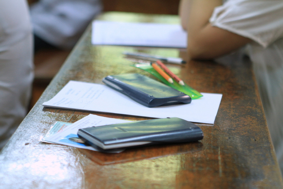 Dụng cụ hỗ trợ cho môn thi toán. (Ảnh: Xuân Mai/Vietnam+)