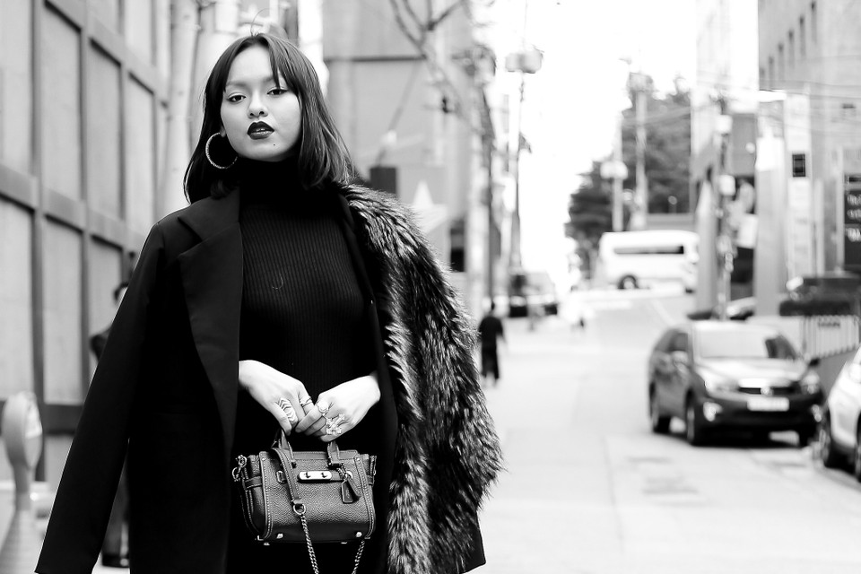 Cùng đồng hành với Lan Khuê trong chuyến đi là Mai Ngô, học trò của cô trong cuộc thi The Face. (Ảnh: Thuận Ngân)