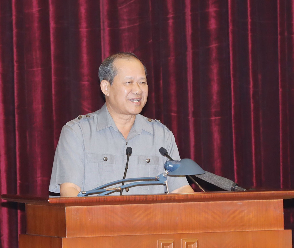 Đồng chí Bế Xuân Trường, Ủy viên Trung ương Đảng, Thứ trưởng Bộ Quốc phòng, Phó Tổng Tham mưu trưởng Quân đội Nhân dân Việt Nam phát biểu tại phiên thảo luận. (Ảnh: Phương Hoa/TTXVN)