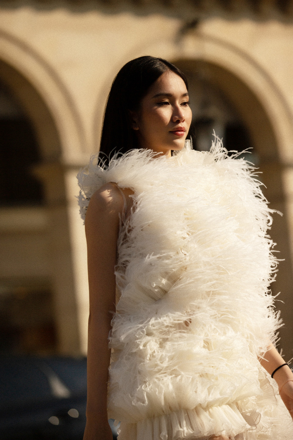 Các thiết kế Hoa hậu Lương Thùy Linh và Á hậu Phương Anh diện nằm trong bộ sưu tập FW22, thuộc dòng váy Evening đến từ thương hiệu YolanCris. (Ảnh: CTV/Vietnam+)