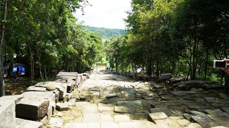 Một tòa án quốc tế năm 1962 phán quyết rằng ngôi đền này thuộc về Campuchia, tuy lối vào chính lại nằm trên đất Thái Lan. (Ảnh: Trần Long-Minh Hưng-Chanh Đa/Vietnam+)