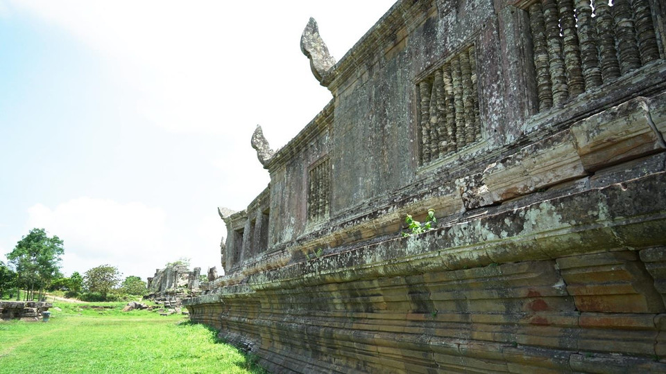 Quyền sở hữu ngôi đền là chủ đề cho những tranh chấp căng thẳng vào thế kỷ thứ 19 và đầu thế kỷ thứ 20 giữa thực dân Pháp và chính phủ Thái Lan. Năm 1907, sau khi điều tra nghiên cứu, người Pháp đã đưa ra bản đồ, trong đó thể hiện chính xác khu vực đền Preah Vihear và vùng lân cận. Căn cứ theo tấm bản đồ này, Preah Vihear nằm bên Campuchia. (Ảnh: Trần Long-Minh Hưng-Chanh Đa/Vietnam+)