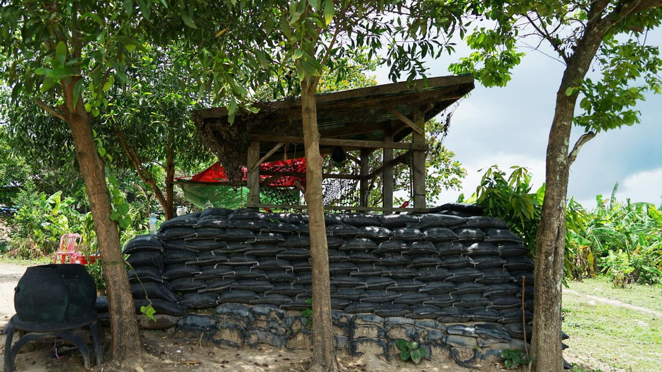 Một chốt canh gác trên đỉnh đền Preah Vihear của quân đội Campuchia. (Ảnh: Trần Long-Minh Hưng-Chanh Đa/Vietnam+)
