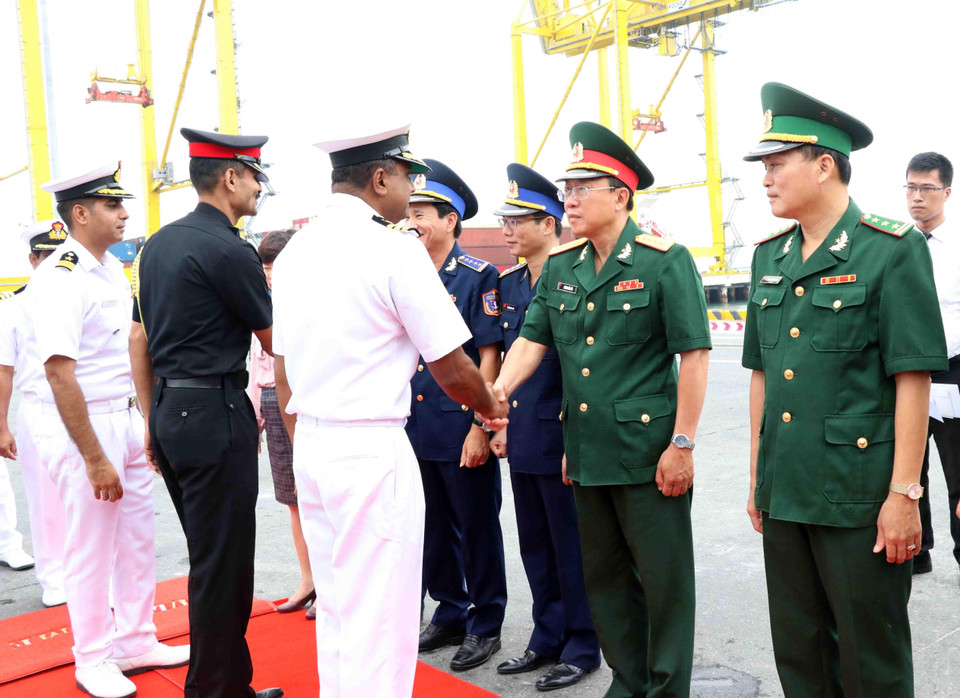 Lễ đón tàu Lực lượng bảo vệ bờ biển Ấn Độ đến thăm thành phố Đà Nẵng. (Ảnh: Trần Lê Lâm/TTXVN)