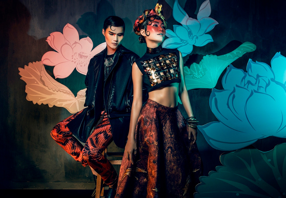 Quang Hùng phối hợp ăn ý với Mâu Thủy cả biểu cảm gương mặt, hình thể và ánh mắt. (Ảnh: Quang Khuê)