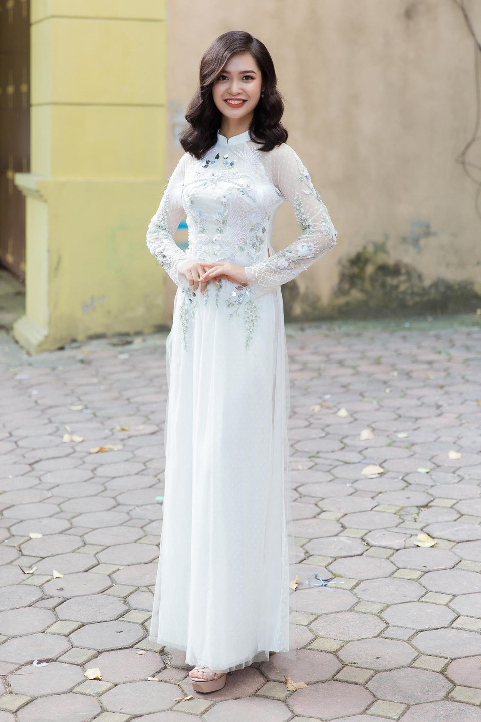 Thí sinh Nông Thúy Hằng sinh năm 1999, người dân tộc Tày. Thúy Hằng từng mong muốn tham gia các cuộc thi nhan sắc dành cho cộng đồng các dân tộc Việt nhưng sau khi biết được thông tin về cuộc thi Miss World Việt Nam cô đã lấy can đảm để thử sức mình ở đấu trường nhan sắc lớn hơn. (Ảnh: Huy Nguyễn/Vietnam+)