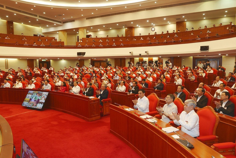 Các lãnh đạo Đảng, Nhà nước và các đại biểu dự hội nghị. (Ảnh: Trí Dũng/TTXVN)