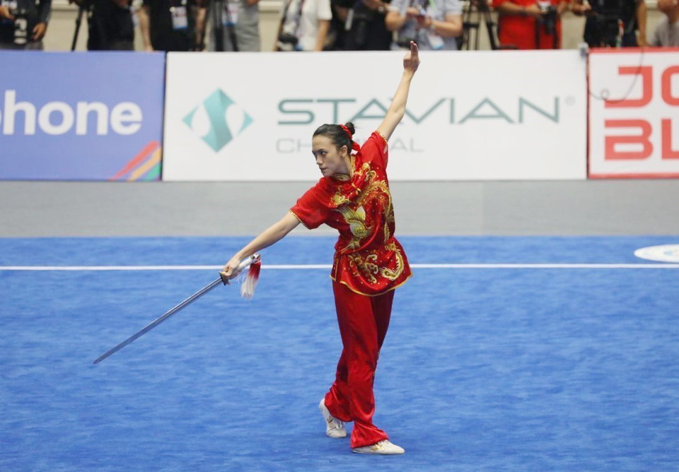 Vận động viên Đặng Tiểu Bình (Việt Nam) giành huy chương Đồng ở nội dung Kiếm thuật nữ. (Ảnh: Phạm Hậu/TTXVN)