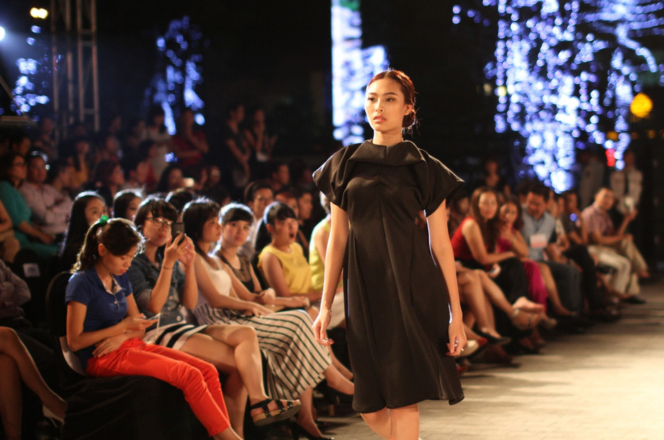 Những thiết kế được tạo khối khéo léo. (Ảnh: Xuân Mai/Vietnam+)