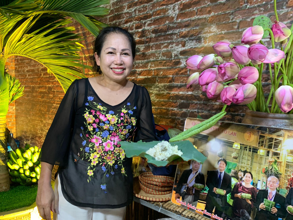 Bánh khúc, món ăn dân dã của ngnười dân Hà thành. (Ảnh: M.Mai/Vietnam+)