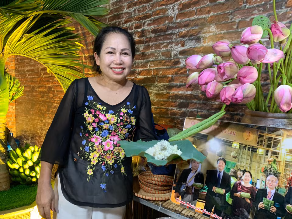 Bánh khúc, món ăn dân dã của ngnười dân Hà thành. (Ảnh: M.Mai/Vietnam+)