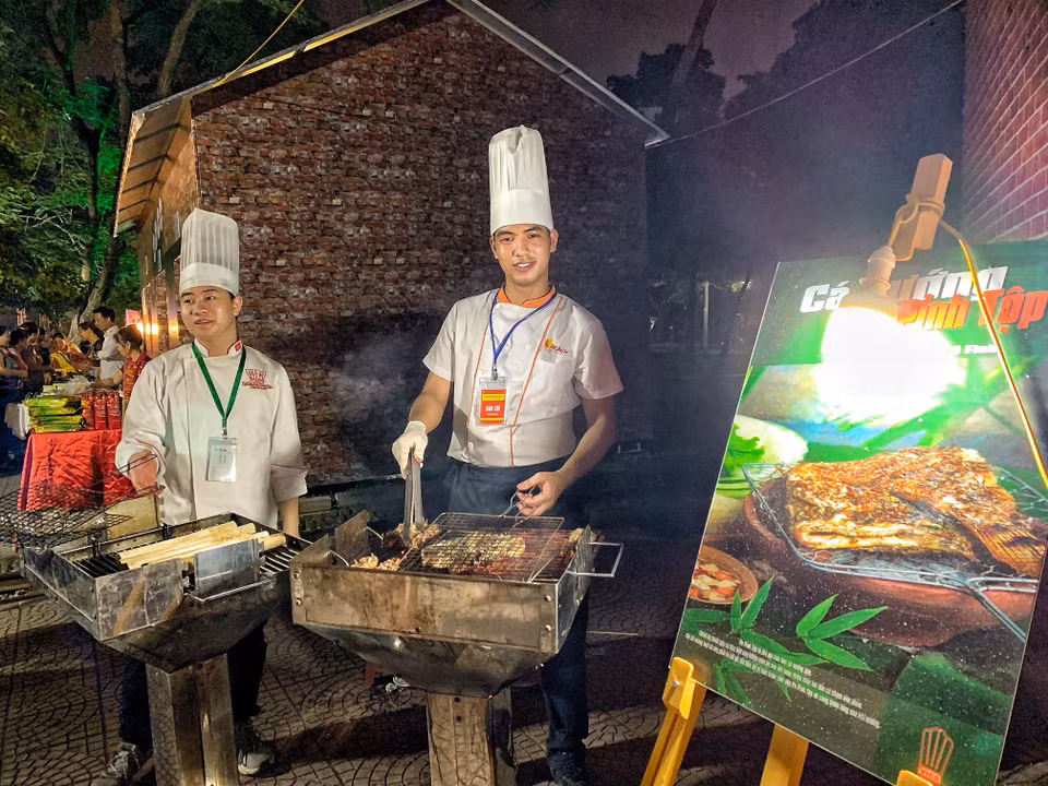 Ẩm thực vùng Tây Bắc với các món như gà nướng mắc kén, cá nướng Pa pỉnh tộp, cơm lam Pắc Pó... (Ảnh: M.Mai/Vietnam+)