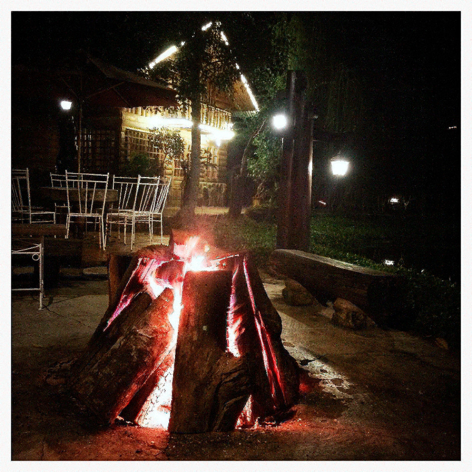 Là một nghệ sỹ nhiếp ảnh chẳng màng danh lợi, việc mở cửa Ma Rừng cho khách chỉ vì được yêu mến nên anh Liêm và gia đình đã phải rất vất vả khi vận hành. (Ảnh: Xuân Mai/Vietnam+)