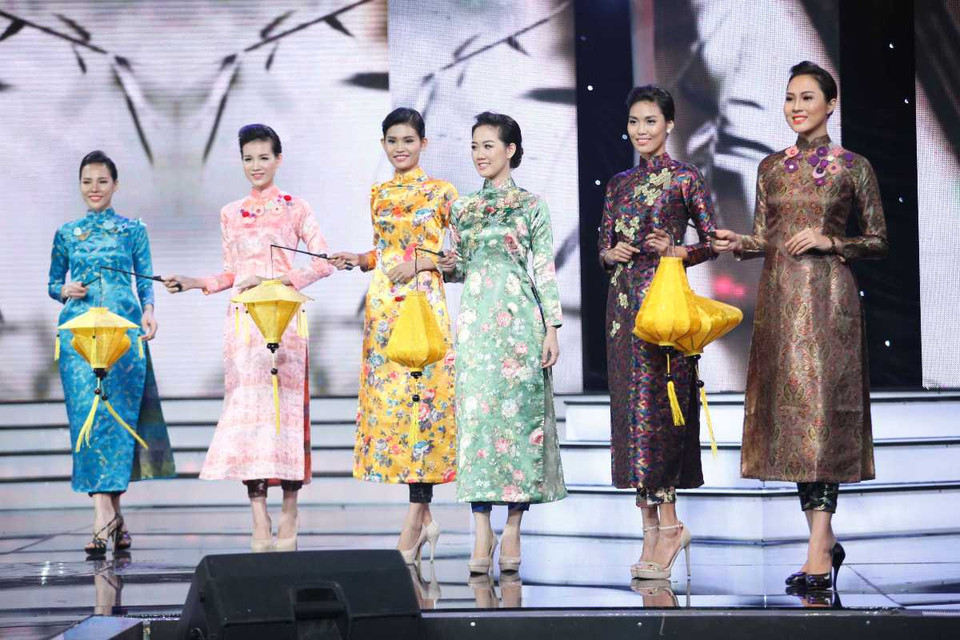 Đồng thời làm bật lên ý tưởng về sự giao hòa giữa hiện đại và cổ điển trong thiết kế. (Ảnh: Ân Nguyễn)