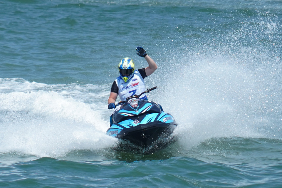 Những kỹ thuật điêu luyện của các vận động viên tạo nên 'cơn sốt' trên các khán đài. (Ảnh: Việt Anh/Vietnam+)