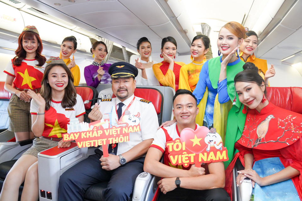 Trong suốt những năm qua, Vietjet không chỉ chắp cánh ước mơ bay cho hàng trăm triệu khách hàng, mà còn luôn nỗ lực để mang tới những giá trị tốt đẹp cho cộng đồng, đồng hành cùng các hoạt động xúc tiến du lịch, quảng bá hình ảnh, thúc đẩy phát triển kinh tế, xã hội tại khắp các địa phương, điểm đến mà hãng có đường bay tới.