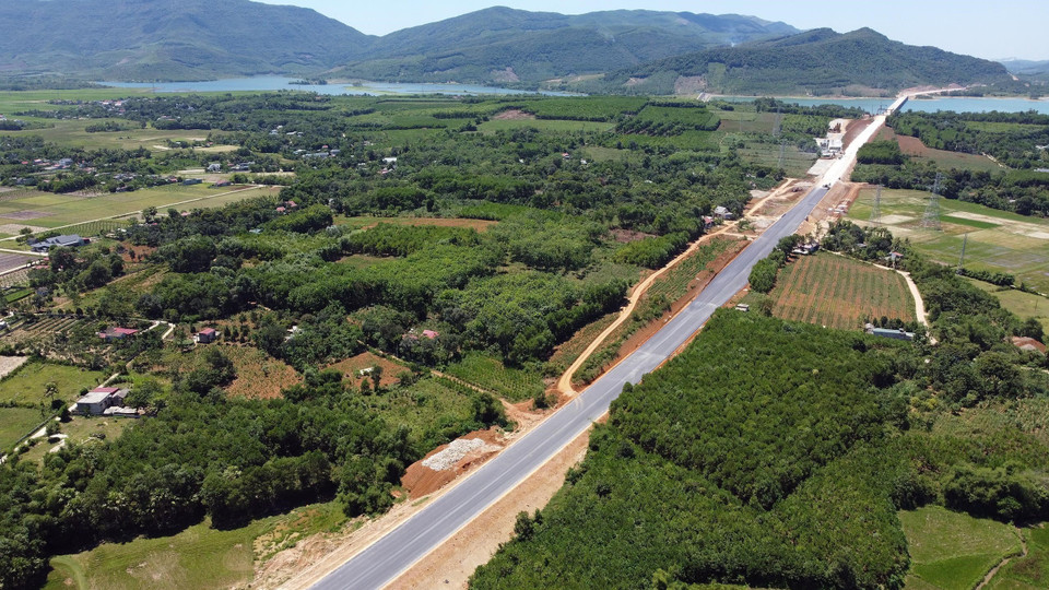 Cao tốc Quốc lộ 45-Nghi Sơn có điểm đầu thuộc địa phận xã Tân Phúc, huyện Nông Cống, điểm cuối tại xã Tân Trường, thị xã Nghi Sơn, tỉnh Thanh Hóa. (Ảnh: Huy Hùng/TTXVN)