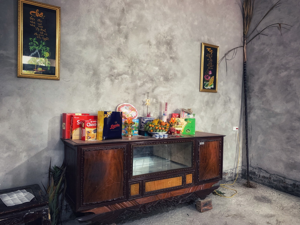 Dù mới xong phần thô, nhưng gia đình đã kịp đón Tết trong căn nhà ấm áp nghĩa tình. (Ảnh: Xuân Mai/Vietnam+)