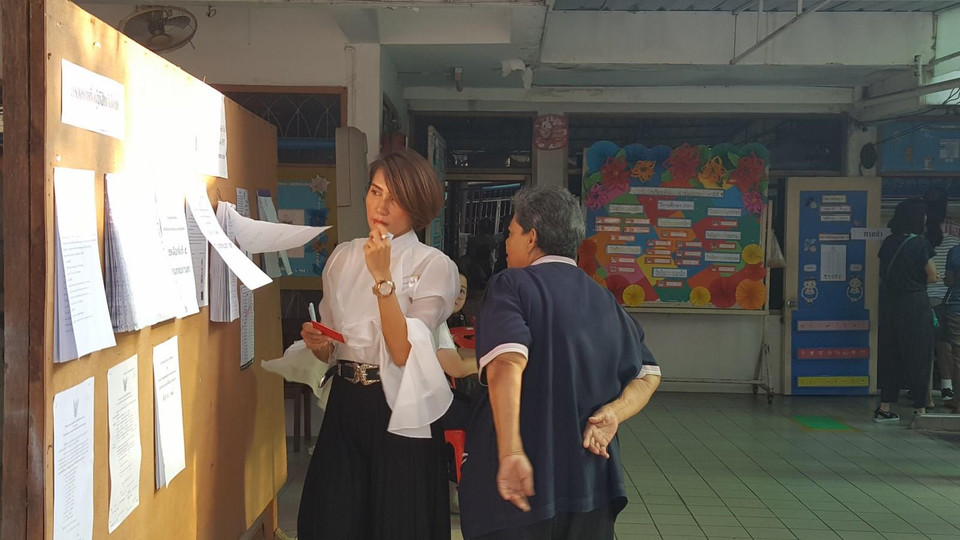 Cử tri Thái Lan đi bỏ phiếu. (Ảnh: Sơn Nam/Vietnam+)