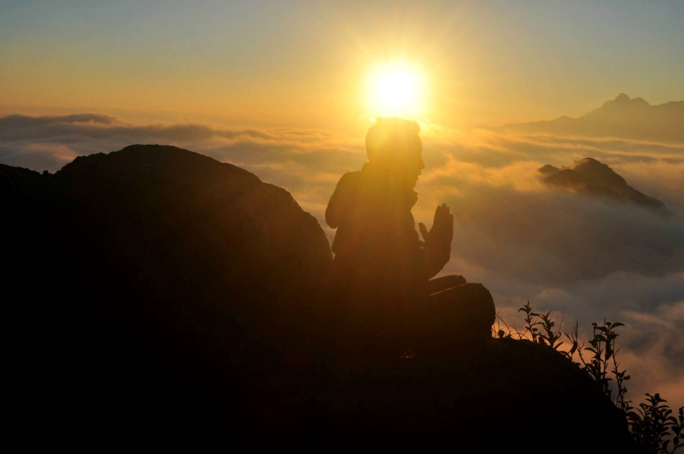 Kỳ Quan San có độ cao 3.046 mét, đây là đỉnh núi cao thứ 4 tại Việt Nam sau Fansipan (3.143 mét), Pu Ta Leng (3.096 mét), Pu Si Lung (3.076 mét). (Ảnh: Mai Mai/Vietnam+)