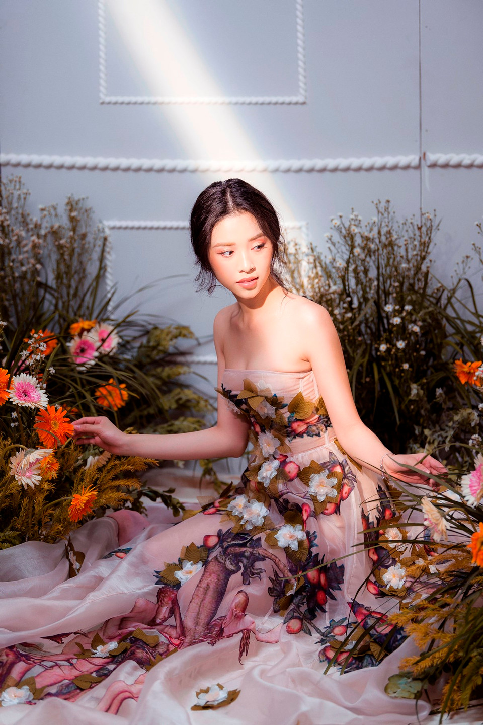 Sau khi ổn định sức khỏe, Thúy An trở lại tham gia các hoạt động nghệ thuật, cũng như việc học. (Ảnh: Mon Trần/Vietnam+)