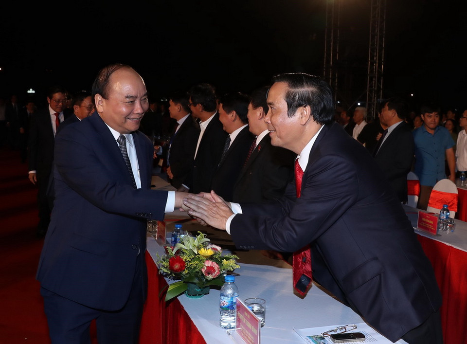 Thủ tướng Nguyễn Xuân Phúc và các đại biểu dự Lễ kỷ niệm. (Ảnh: Thống Nhất/TTXVN)