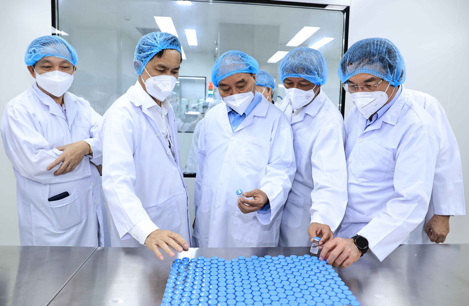 Chủ tịch nước hoan nghênh Công ty Nanogen sớm thực hiện chủ trương sản xuất vaccine phòng COVID-19 trong nước theo chỉ đạo của Chính phủ từ tháng 3/2020. (Ảnh: Thống Nhất/TTXVN)