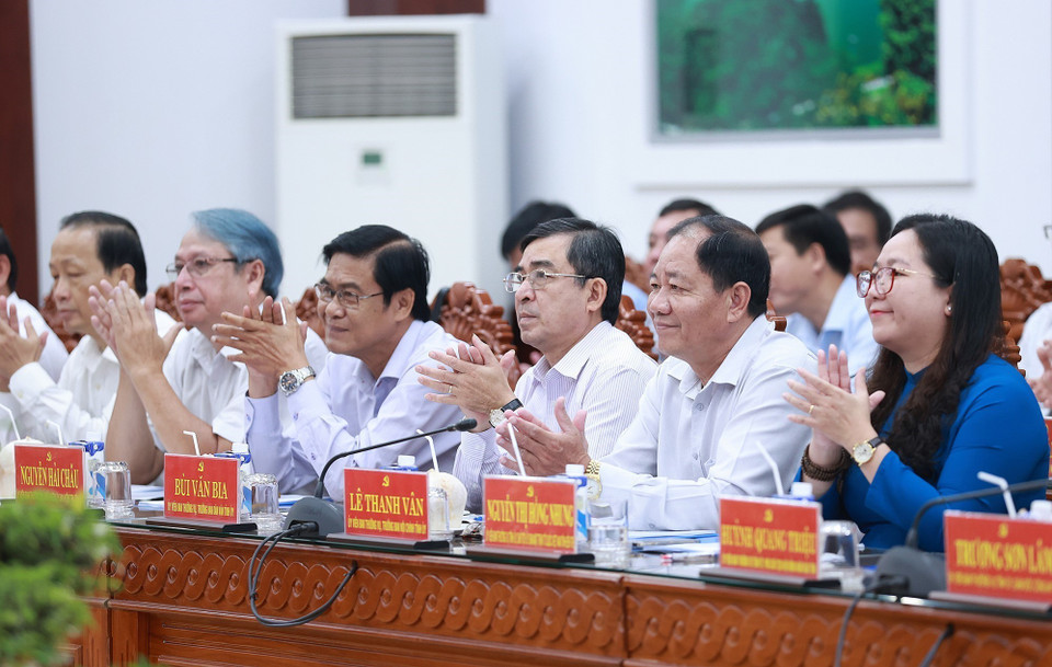 Đại diện các sở, ngành tỉnh Bến Tre tham dự buổi làm việc. (Ảnh: Dương Giang/TTXVN)