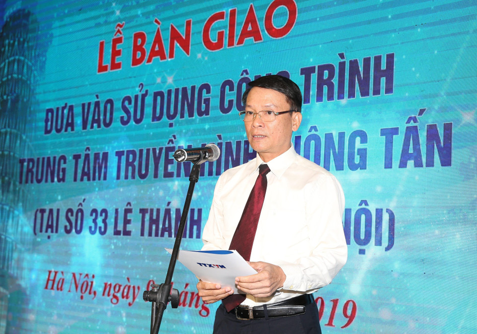 Sáng 9/9/2019, Thông tấn xã Việt Nam tổ chức Lễ bàn giao và đưa vào sử dụng công trình Trung tâm Truyền hình Thông tấn (Vnews) tại số 33 Lê Thánh Tông, quận Hoàn Kiếm, Hà Nội. Ủy viên Trung ương Đảng, Bí thư Đảng ủy, Tổng Giám đốc Thông tấn xã Việt Nam Nguyễn Đức Lợi phát biểu khai mạc. (Ảnh: Dương Giang/TTXVN)