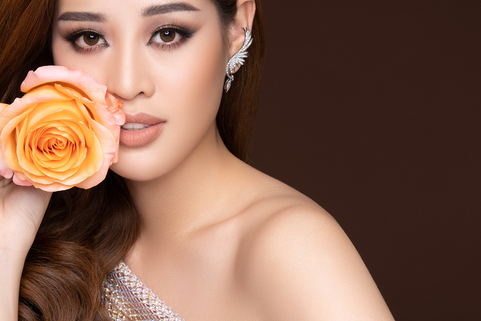 Hiện nay, Hoa hậu Khánh Vân đang tích cực tập luyện chuẩn bị cho Miss Universe tổ chức tại Mỹ vào tháng Năm tới. Series digital 'Road To Miss Universe 2020' lên sóng vào lúc 20 giờ thứ Bảy trên kênh Miss Universe Vietnam và phát lại lúc 12 giờ trưa Chủ nhật trên ứng dụng VieOn. (Ảnh: Nguyễn Long/Vietnam+)