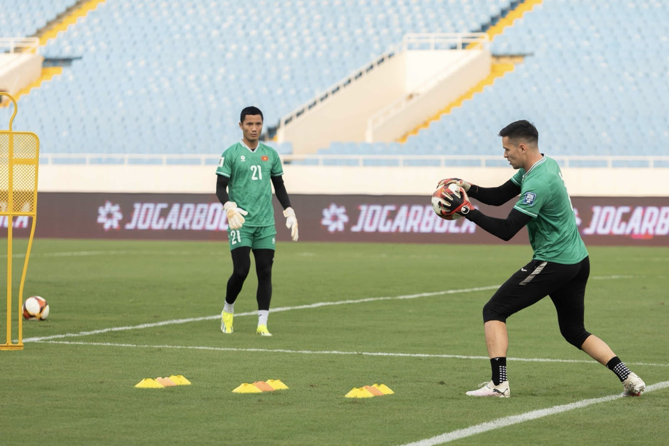 Các cầu thủ đội tuyển Việt Nam tập luyện chuẩn bị cho trận đấu gặp Indonesia vào ngày 26/3/2024. (Ảnh: Đoàn Công Vũ/TTXVN)